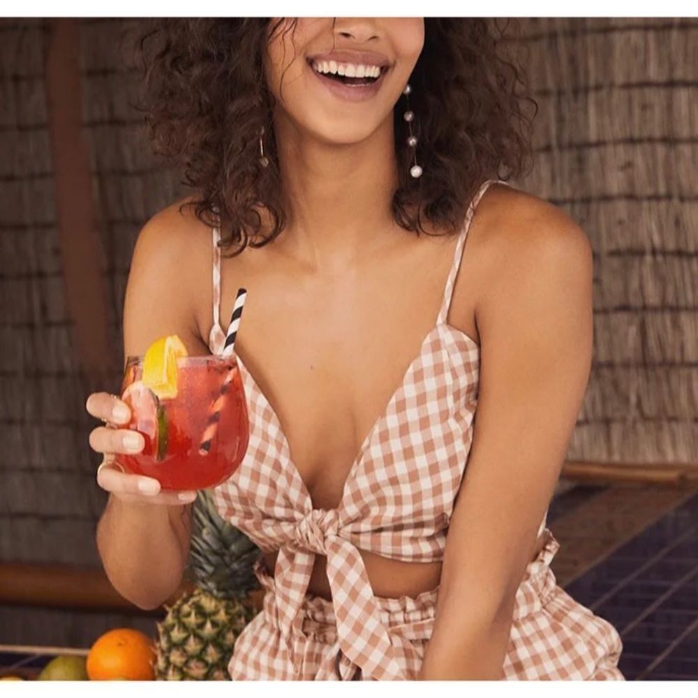 LULU’S ‘Midday Muse’ Mustard and White Gingham Tie Front Super Cropped Top